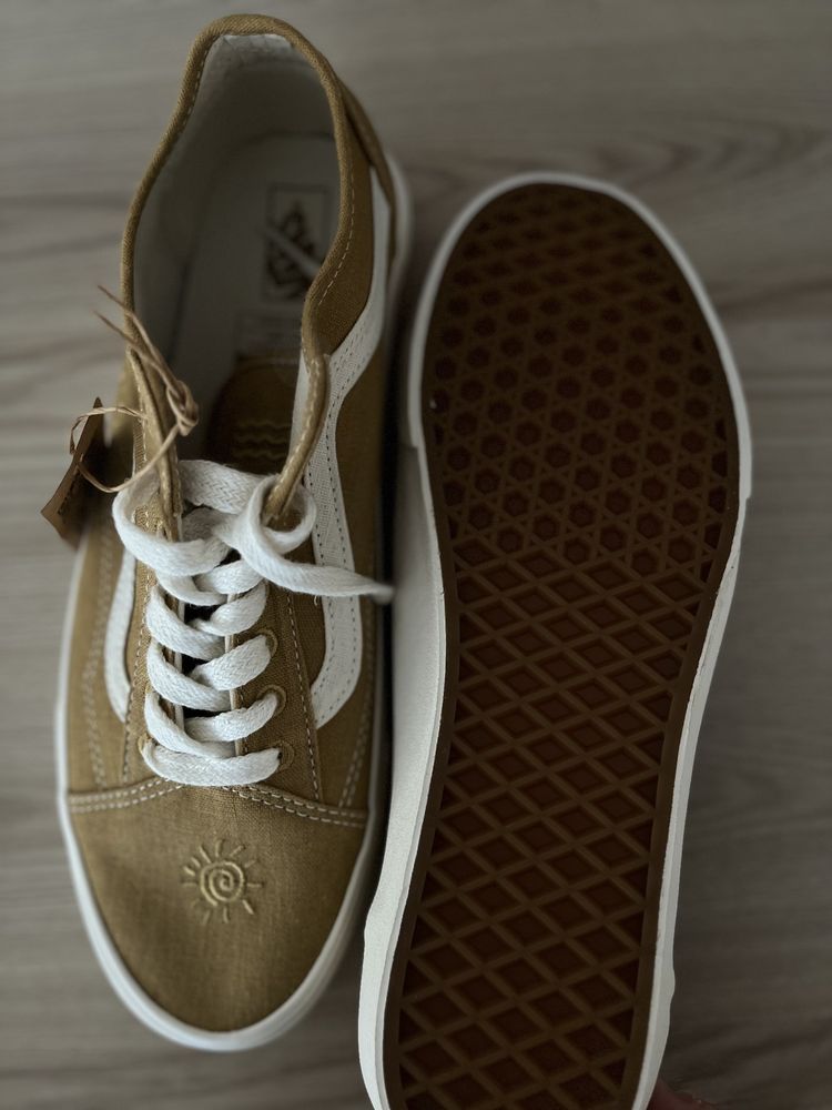 Продам оригинальные Vans