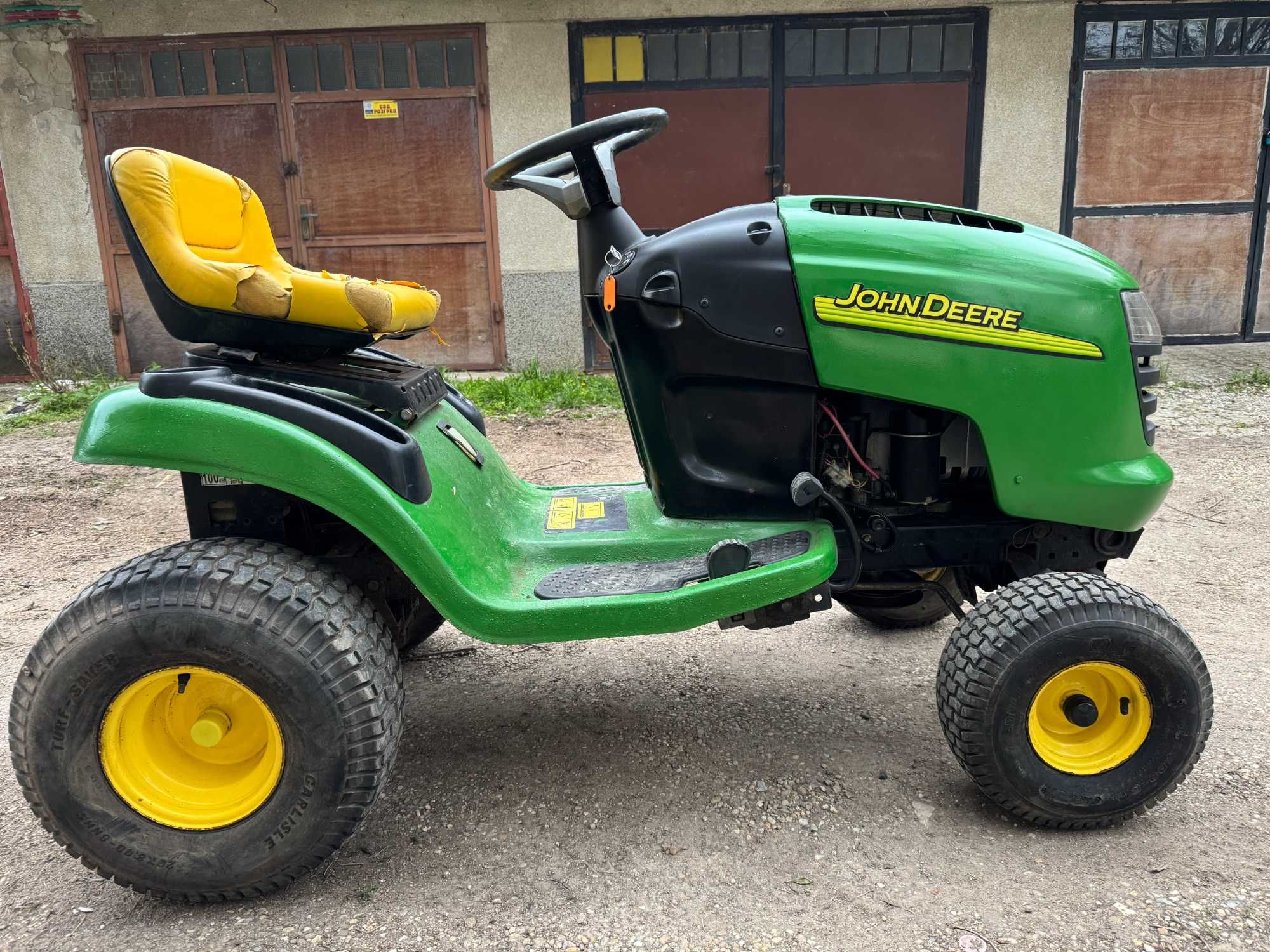 Тракторна косачка JOHN  DEERE BRIGGS STRATTON. 17,0к.с.
