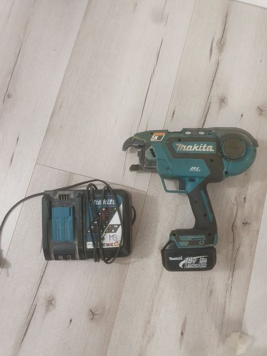 Mașină legat fier makita dtr 180