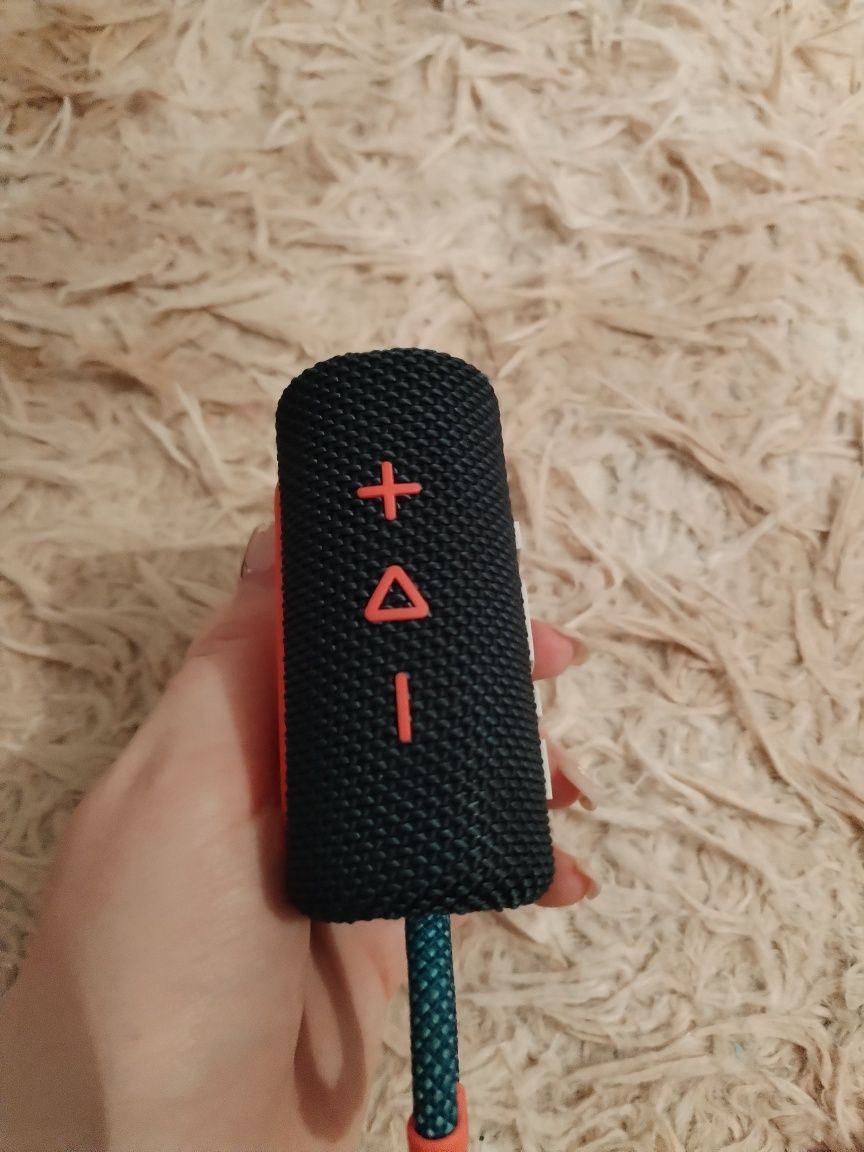 Портативная колонка JBL GO3