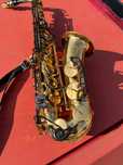 Vând urgent saxofon 850 de lei