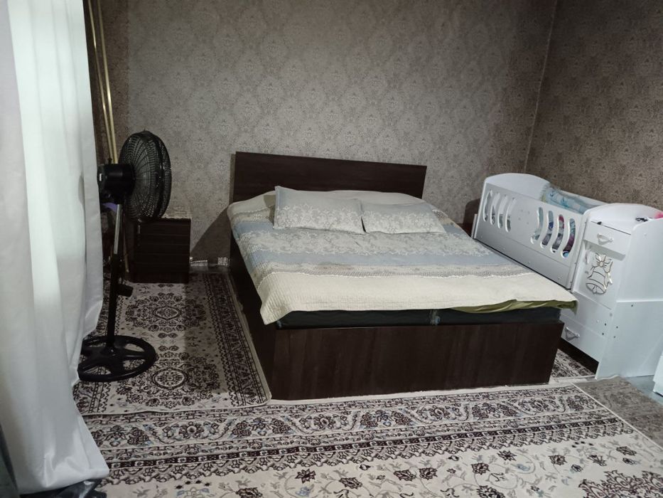 Срочно ховли сотилади узимизники