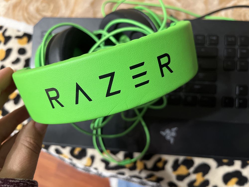 Гейминг клавиатура и слушалки Razer