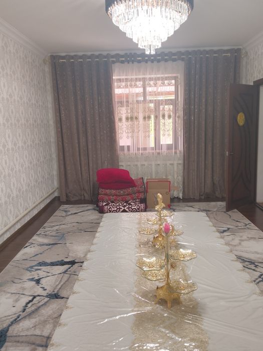 Uy sotiladi  7 sotix