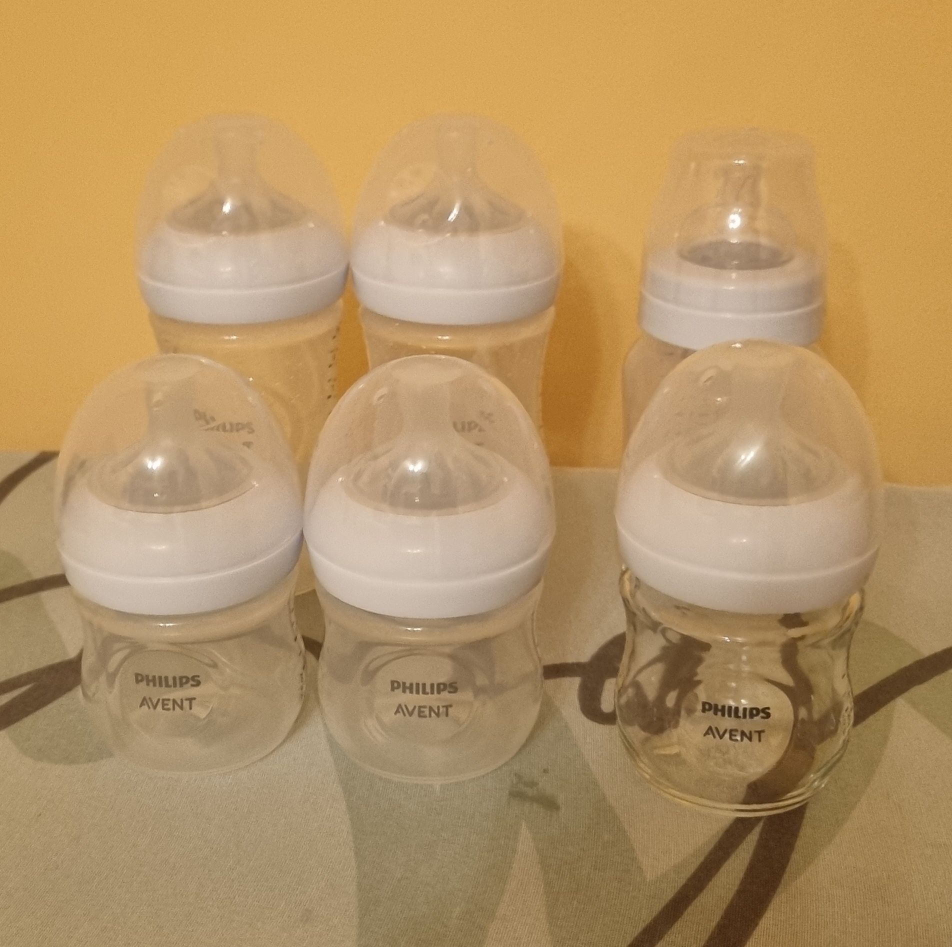 Шишета Tommee Tippee и Philips Avent