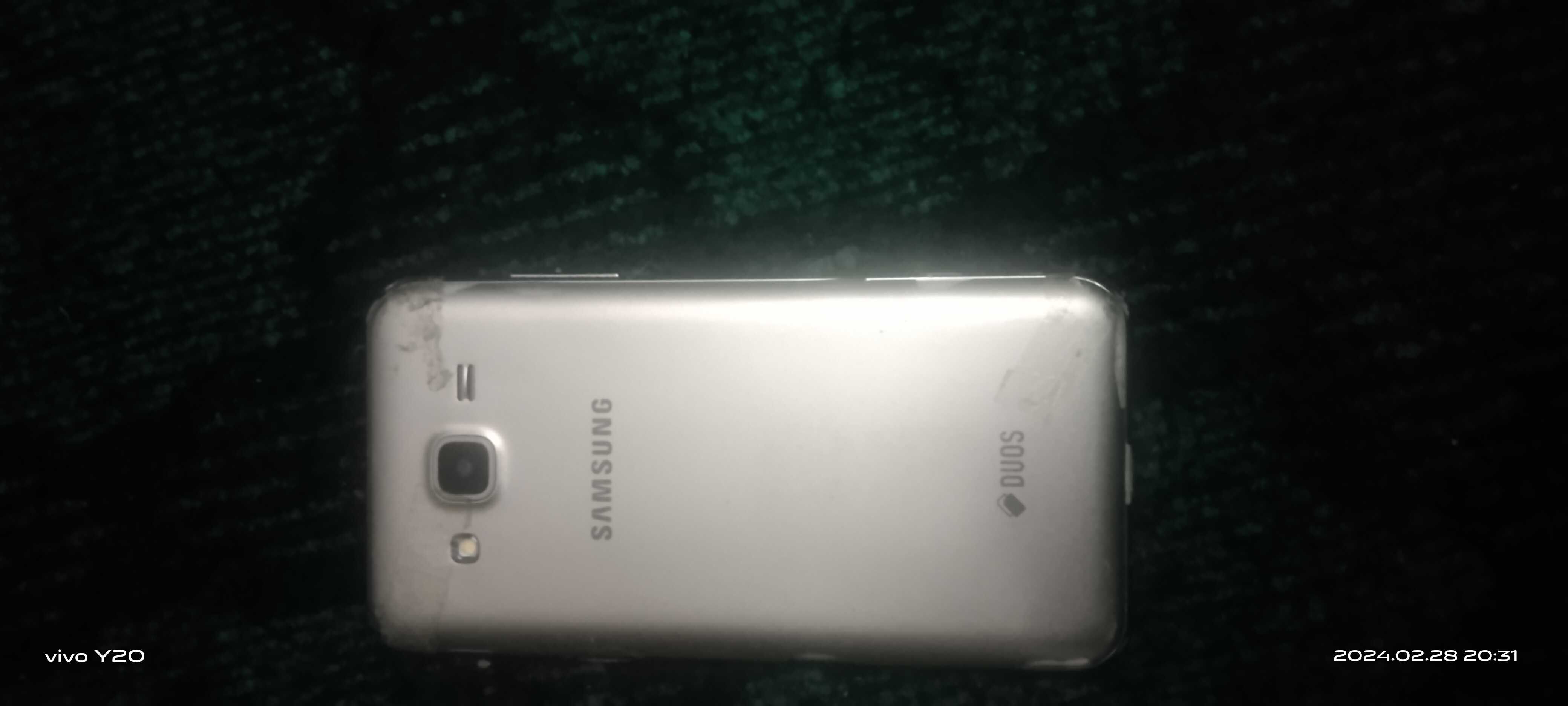 Телефон b.u Samsung galaxy J 5 арзон нархда планшет Irbis b.u ишлайди.