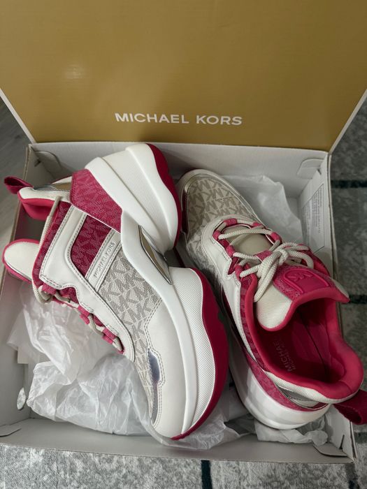 Уникални дамски обувки Michael Kors