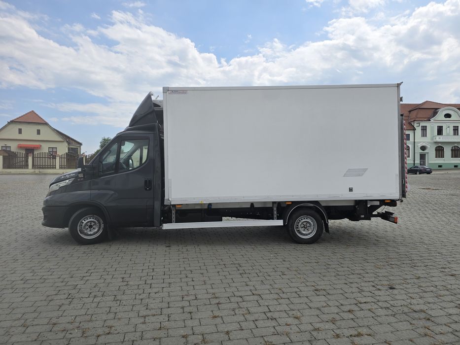 Iveco daily  frigorific  lift 35s18 2023 8 europaleti