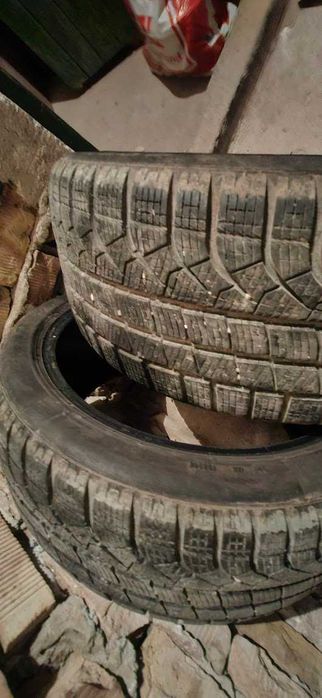 Pirelli 245 40 18 - 60лв и Nexen 225 45 17 - 50 лв.