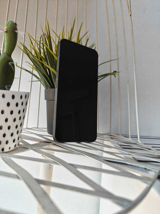 Nothing Phone (2) 12GB / 512GB – като нов!