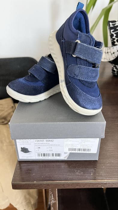 Обувь десткая для мальчика 24 размер: экко и адидас