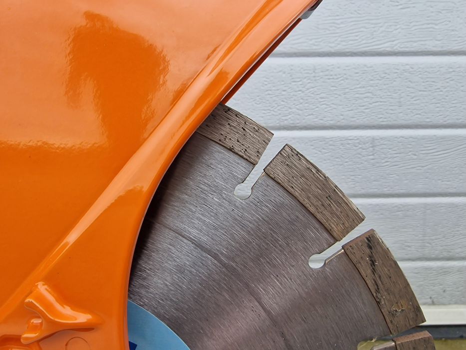 Drujbă  de taiat beton Stihl TS 420 Nou 2x discuri metal+ beton
TS 420