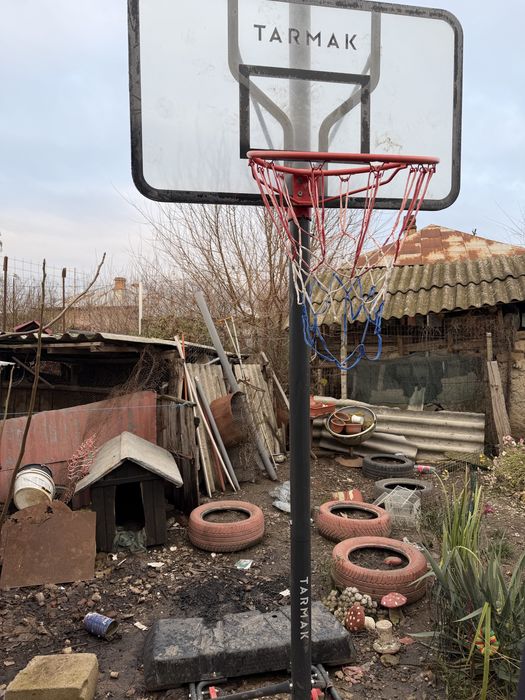 Vand cos tarmak aproape nou