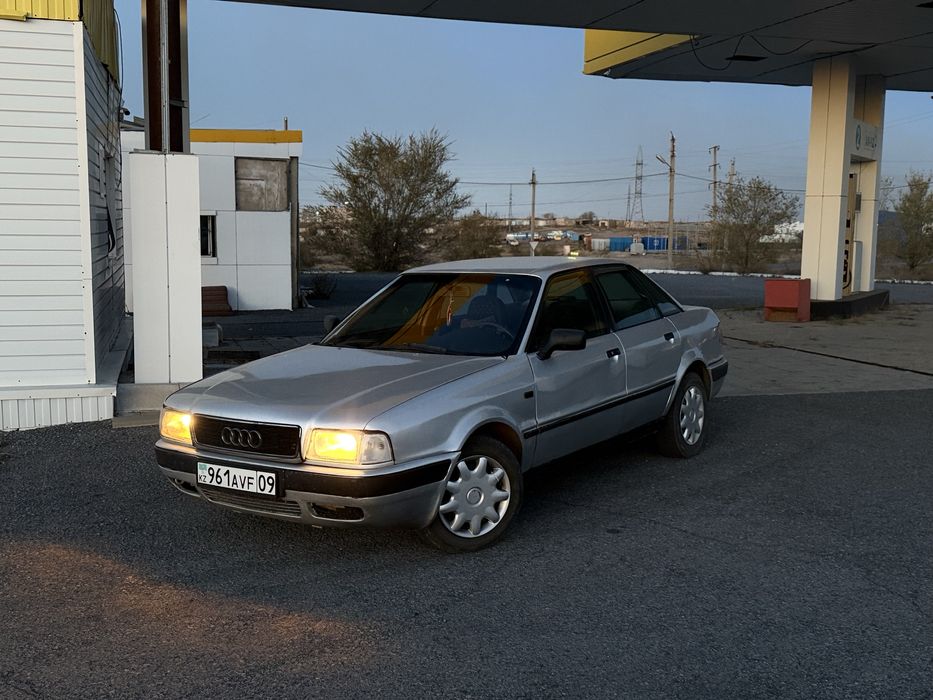 Продаю ауди 80 б4