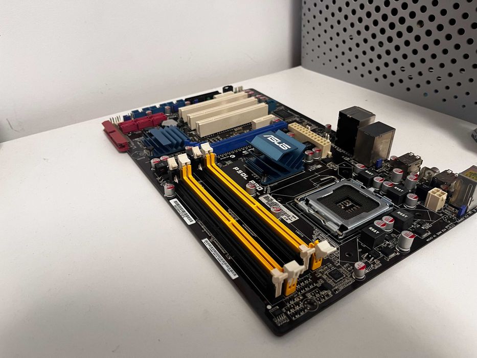 ASUS P5QL PRO, LGA775 Socket, Intel Motherboard