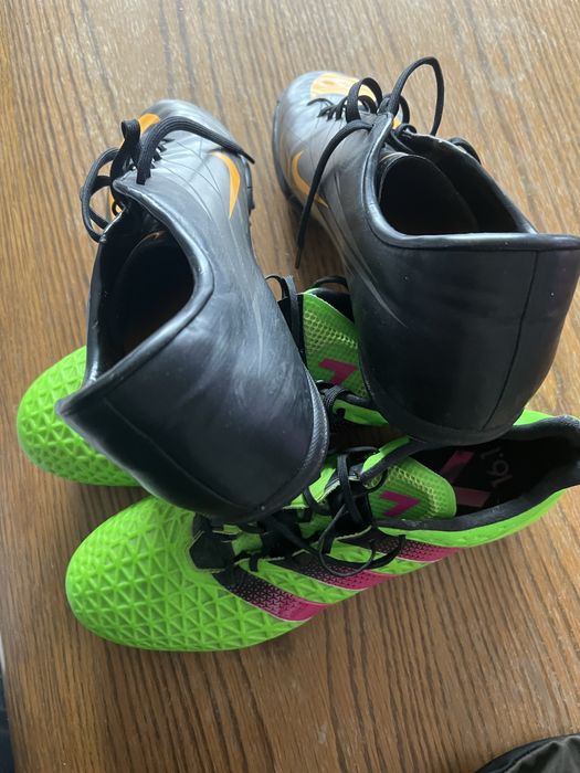 Adidasi fotbal 2 perechi (adidas-nike) marimea 45 si 46