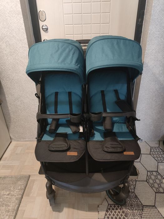 Коляска для двойни, близнецы, погодки