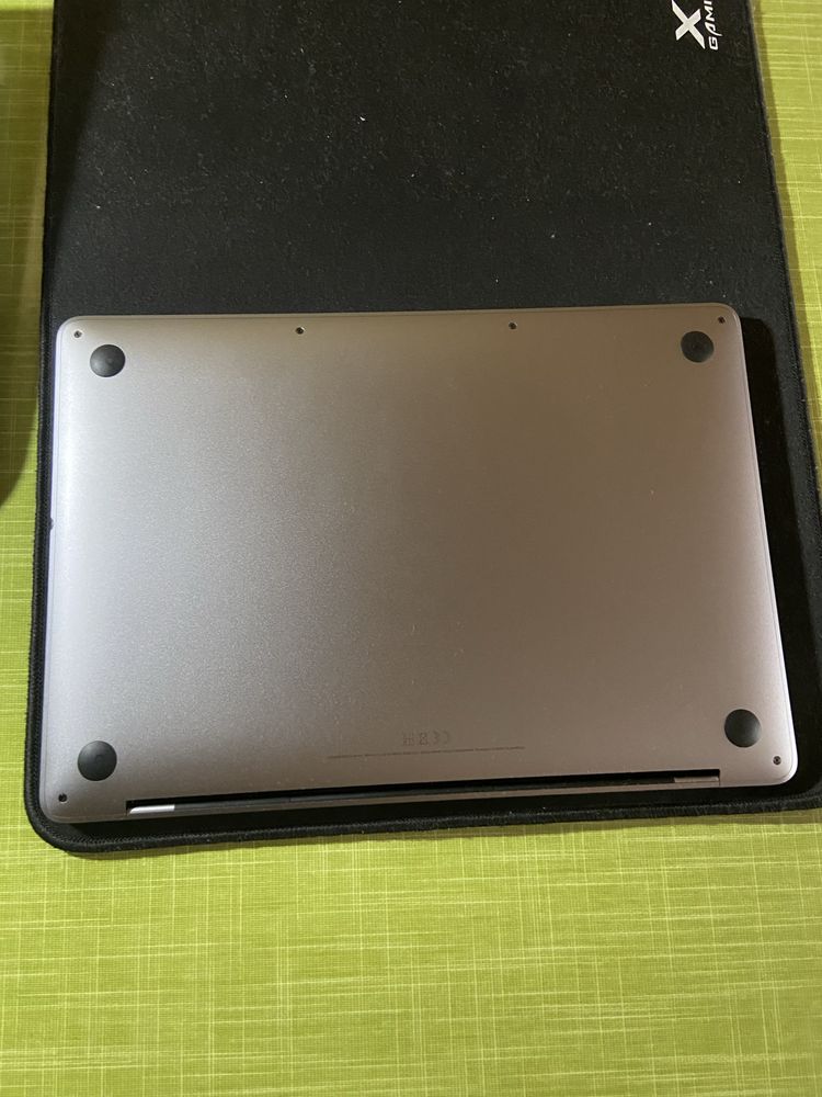 Macbook Pro 2020 8/256 13inch с сенсором