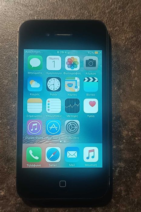 Телефон iPhone 4S