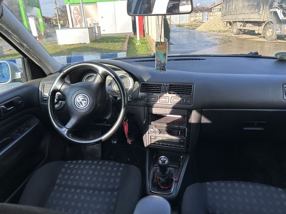 Vand VW Bora 1.6 16v An:2000