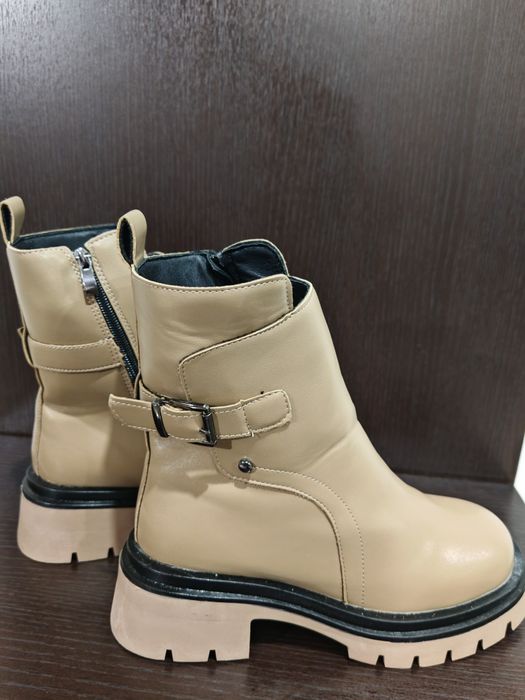 Продам новые зимние сапоги