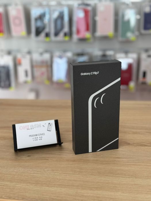 Samsung Galaxy Z Flip 7 5G, 256GB – Nou, Sigilat, Factură & Garanție!