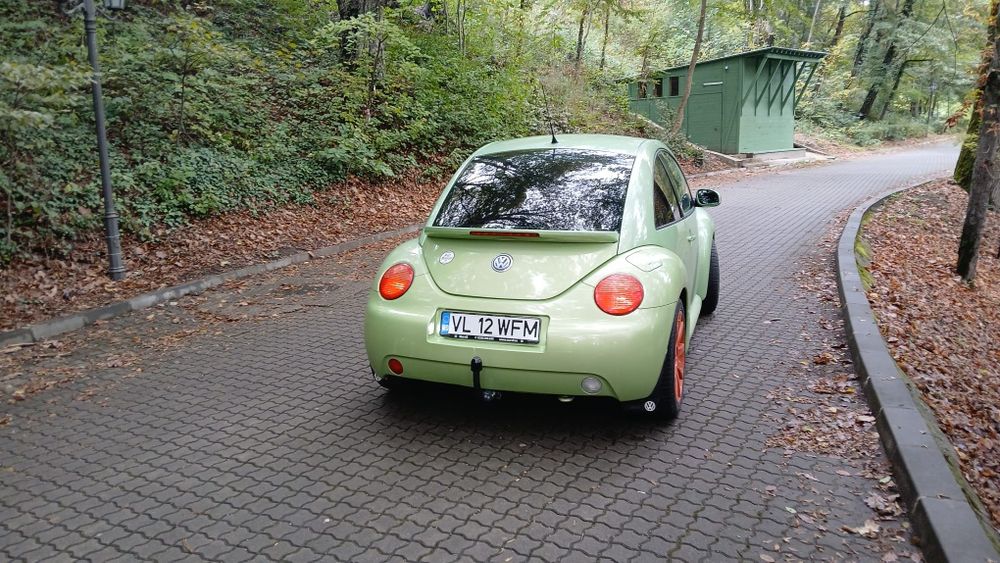 Vând Volkswagen beetle