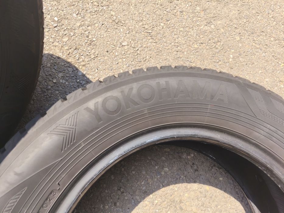215/60/16" 2бр Yokohama blue earth winter,dot1023,6mm