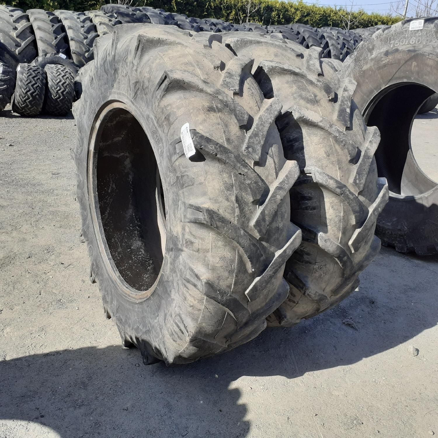 Cauciucuri 16.9R30 Pirelli Anvelope SH La PRET BUN