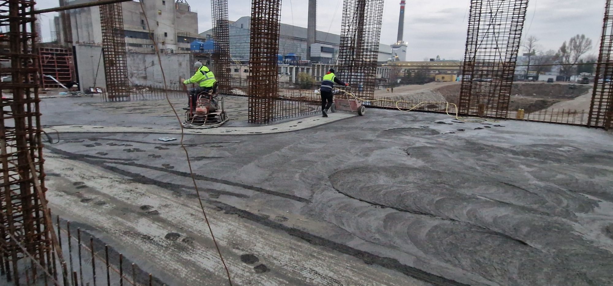 Turnari beton elicopterizat finisat cu cuart, Beton Șlefuit Periat