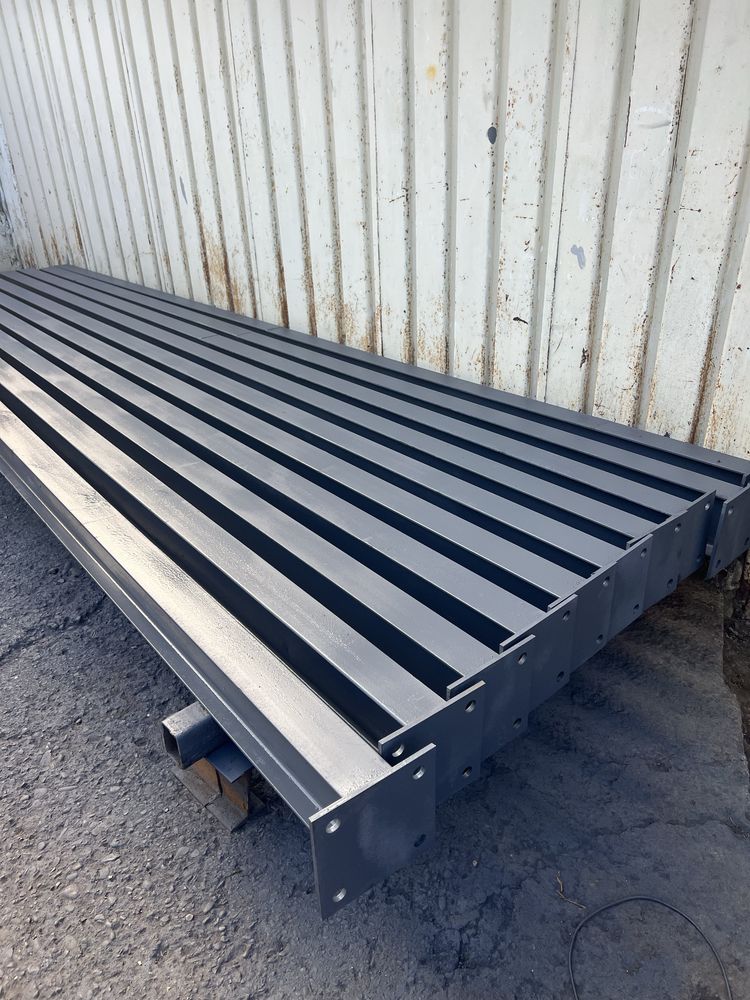Vând hală structură metalică  8x25x4 (200mp) pret 3100 euro