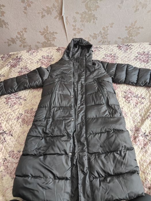 Продам новую мужскую куртку (длинная)