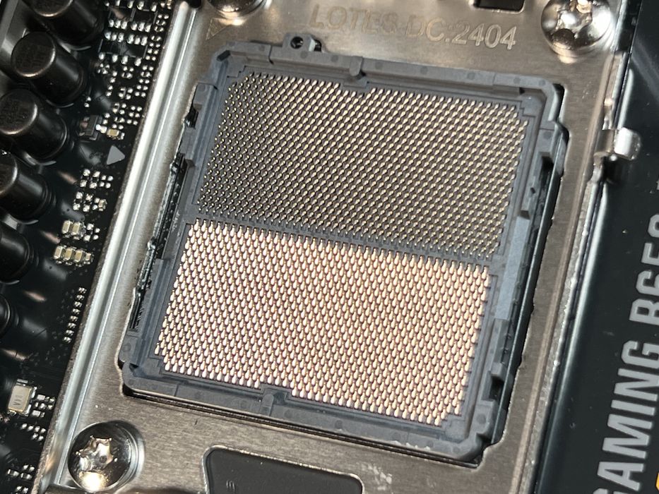 ASUS TUF GAMING B650-PLUS WIFI – 7 9800x3D 7 7800x3d