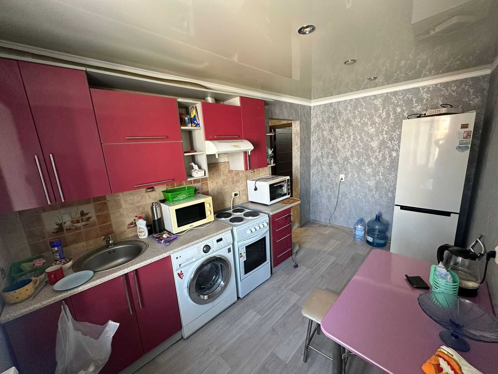 Продам 2 ком. кв, в мкр. Береке.