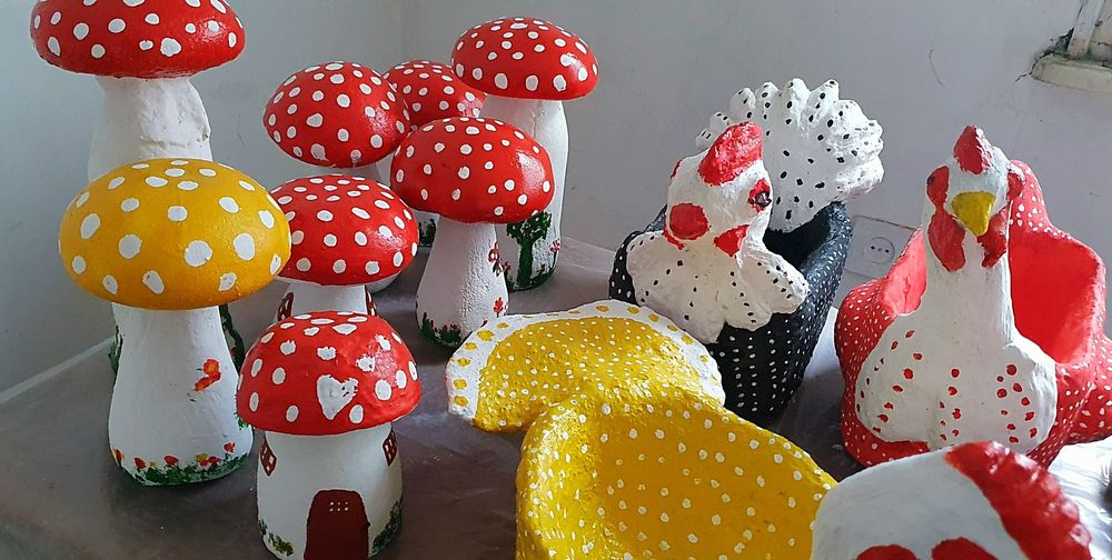 Decoratiuni gradina din ciment, ciuperci, ghiveci