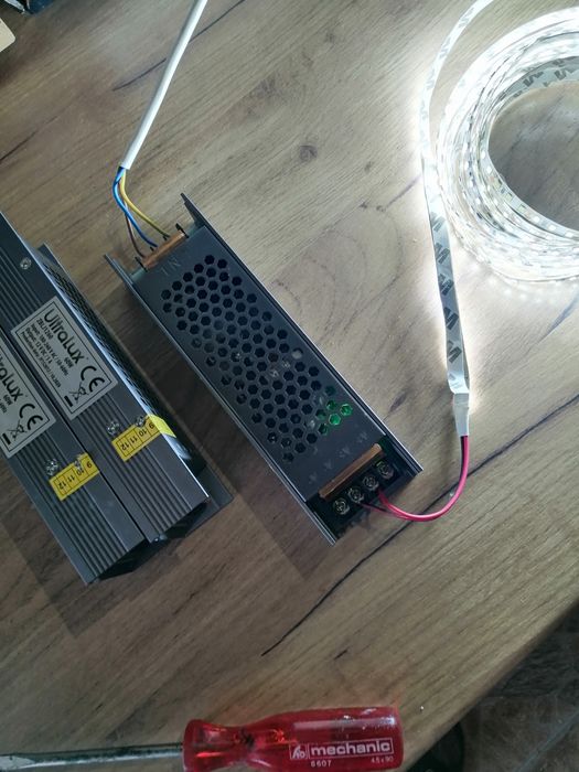Захранване 12V/5A