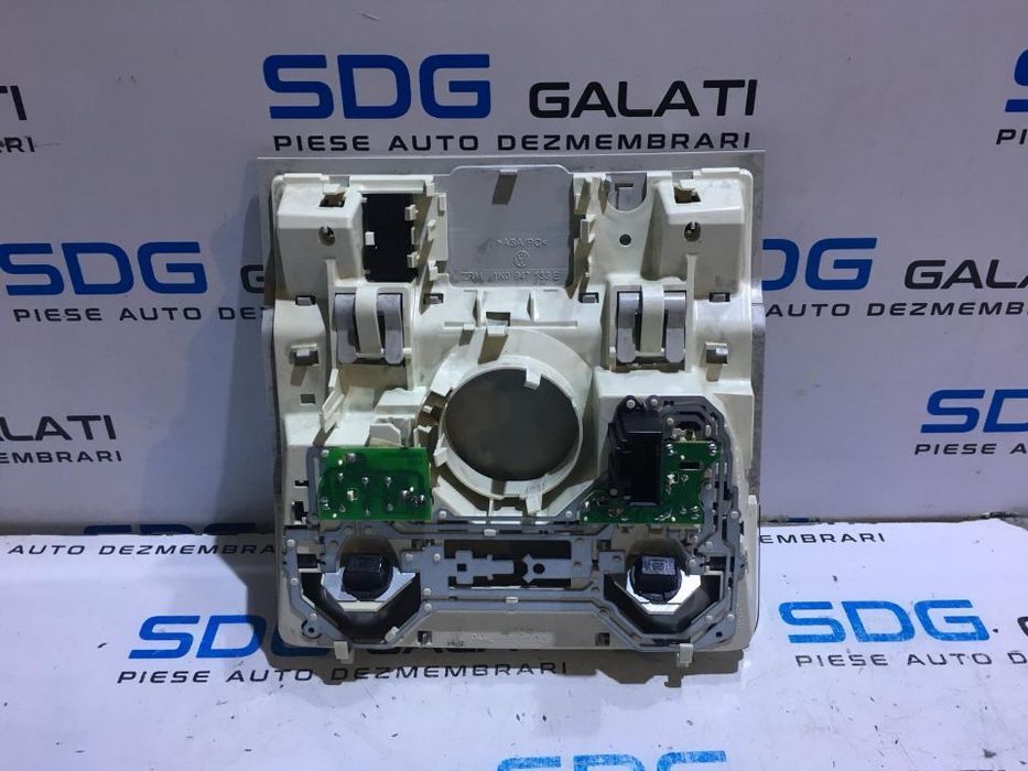 Plafoniera Lumini VW Passat B6 2005 - 2010 COD : 1K0 947 105 / 1K0947133E / 1K0947105