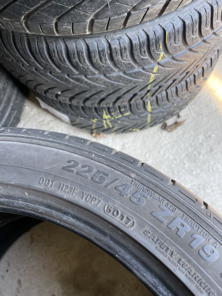 225/45/19 KUMHO 2бр. 4.5мм