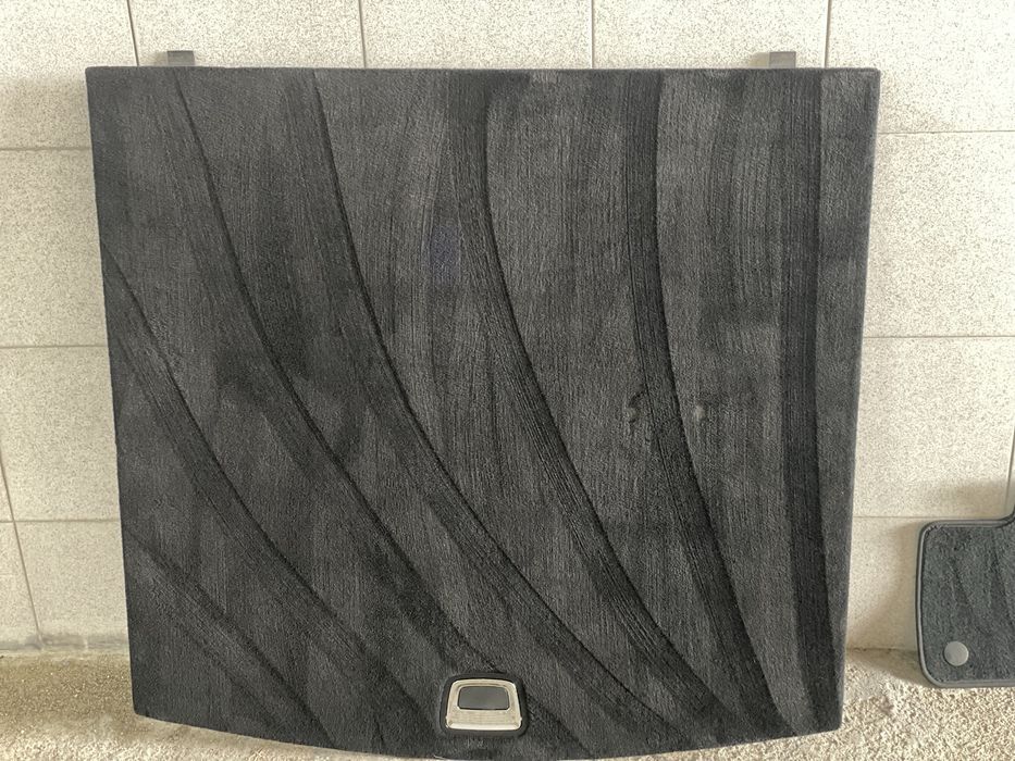 Детайлно почистване/ Пране на мека мебел и автомобили