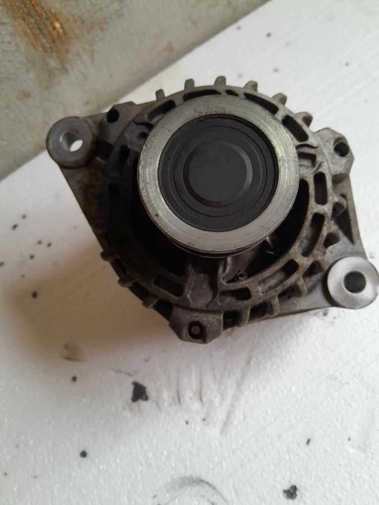 Alternator opel motor1.9