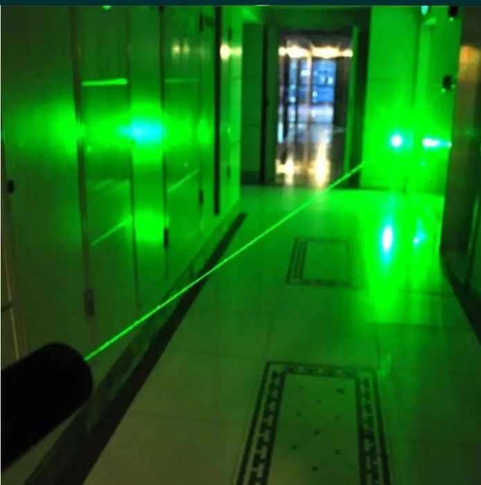 SUPER LASER 3D Verde Profesional Camping, Model 303 Distanta De 10 km!