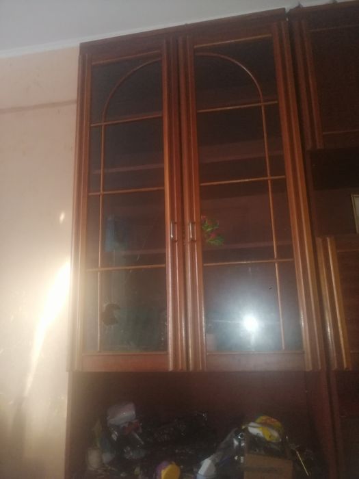 Продам срочно сервант