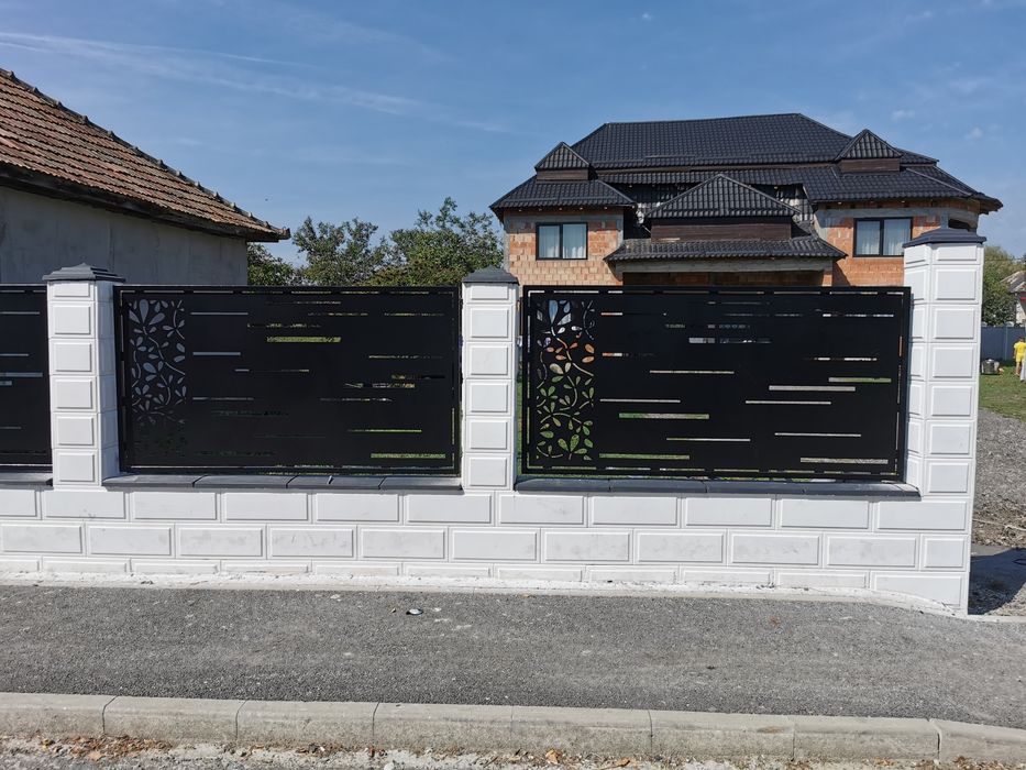 Porți din tabla decupata