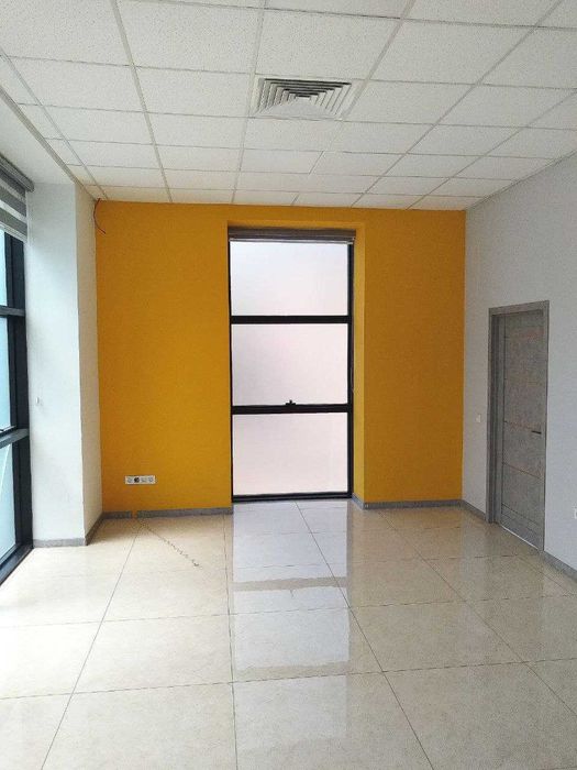 Помещение в Бизнес центре (на 2 этаже) West Minster  900 кв.м