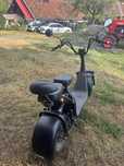 Vand scuter electric