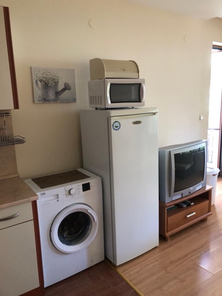 Продава се Двустаен апартамент в к.к. Слънчев бряг - 74 кв.м за 1082 €/кв.м - Снимка #12