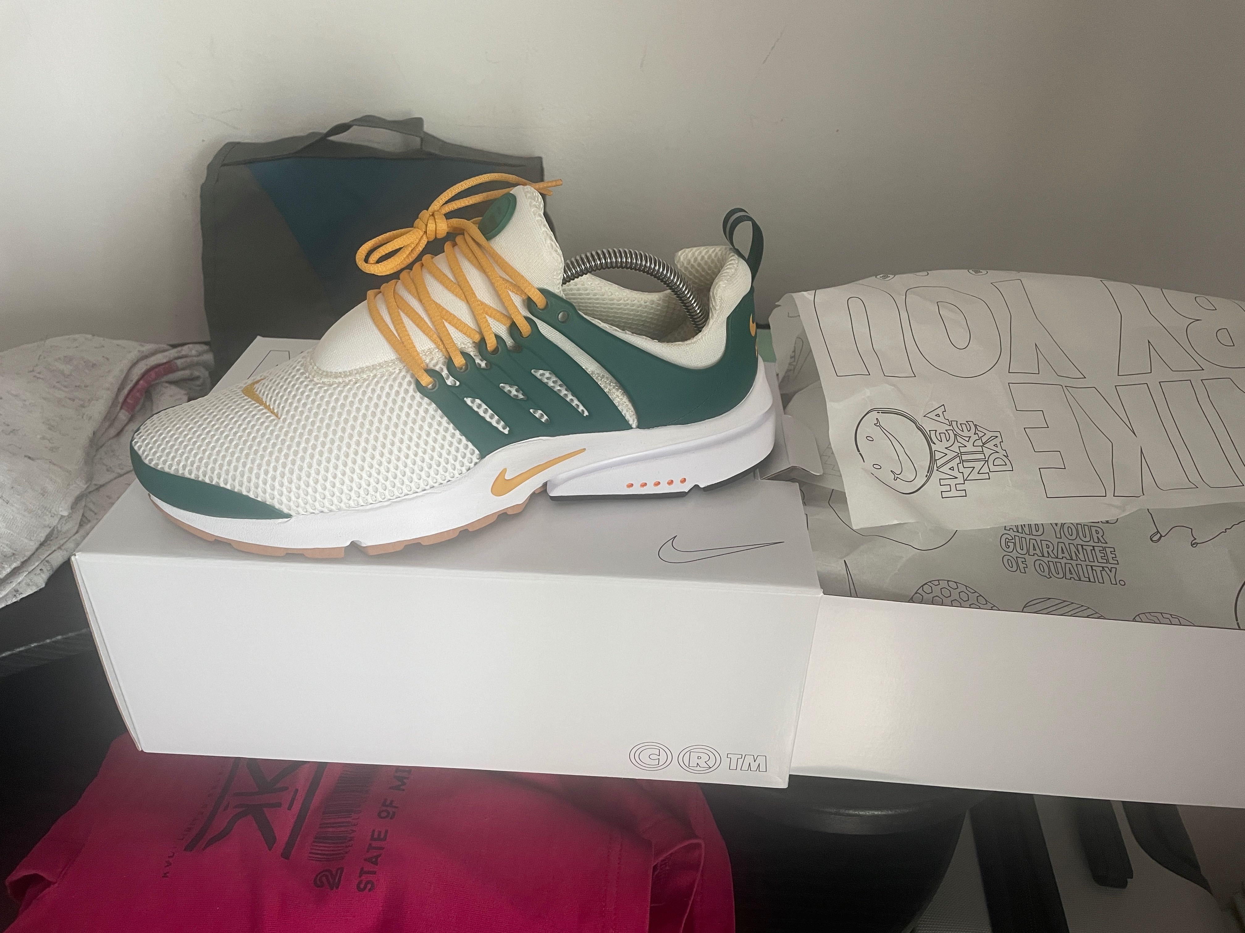 Adidași Nike Presto