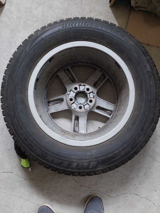 Зимни гуми Bridgestone  с джанти от Audi Q5