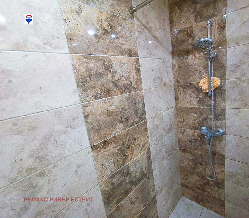 Продава се Двустаен апартамент в Русе, Център - 67 кв.м за 2238 €/кв.м - Снимка #5