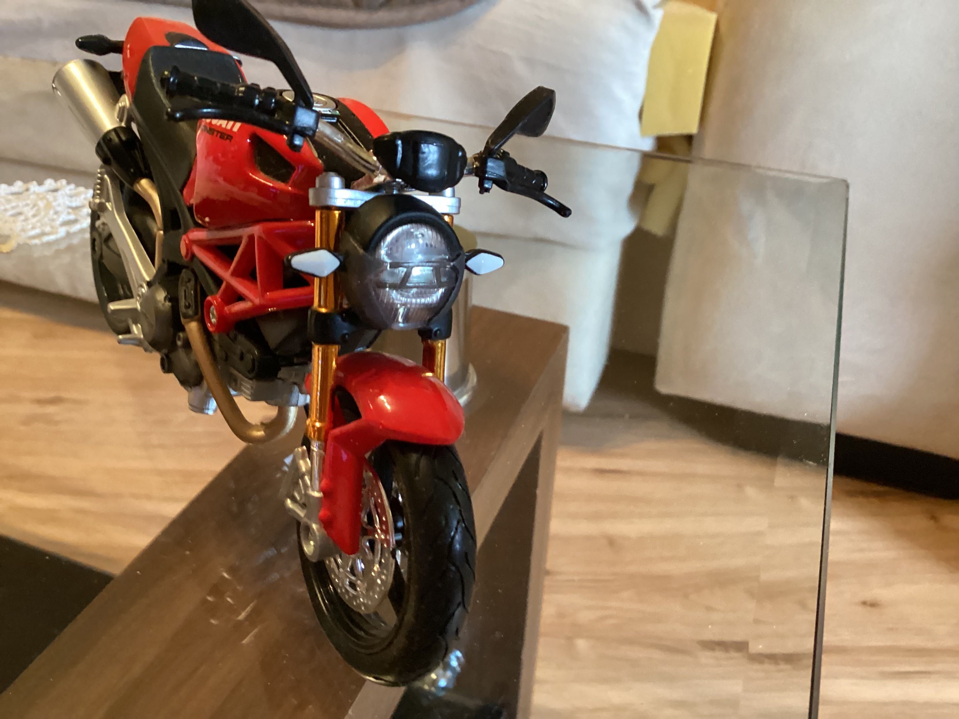 Мотор Ducati и Лего кола